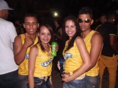 Oktober 10 Anos